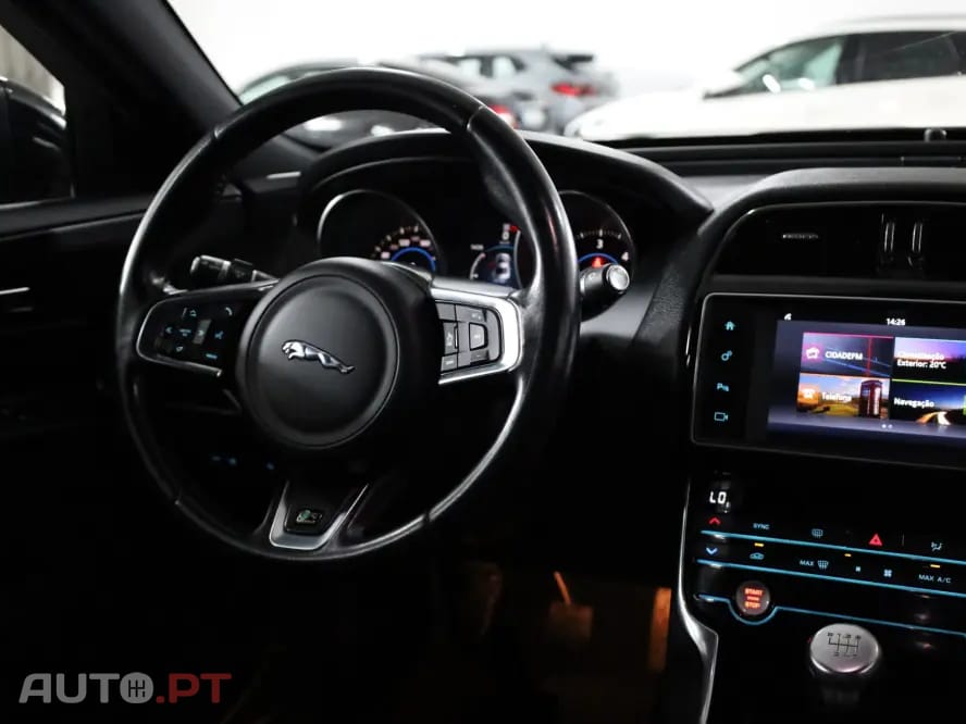 Jaguar XE 20d R-Sport