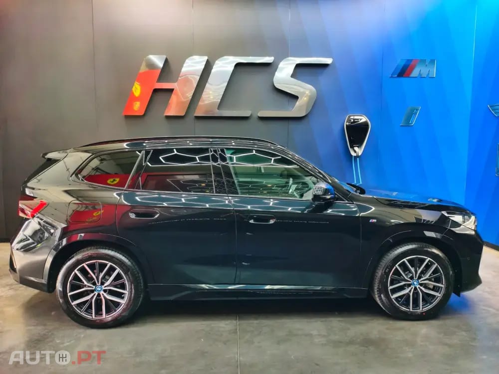 BMW iX1 xDrive30 Pack Desportivo M