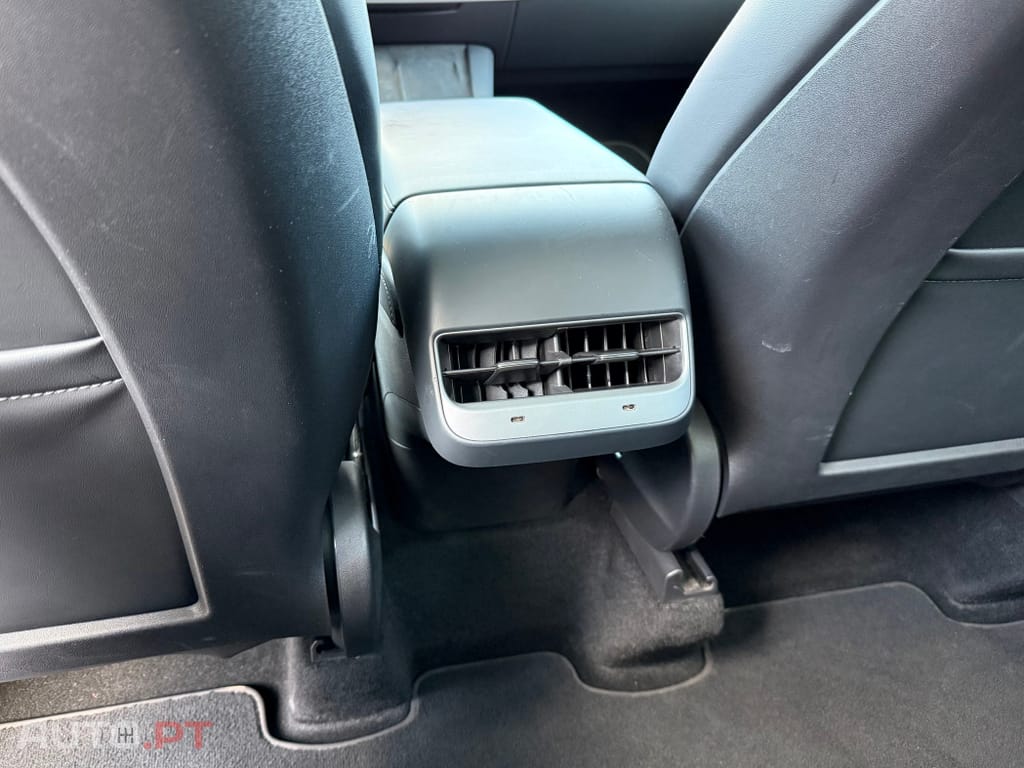 Tesla Model Y Performance Dual Motor AWD