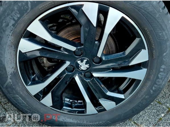 Peugeot E-2008 Trend