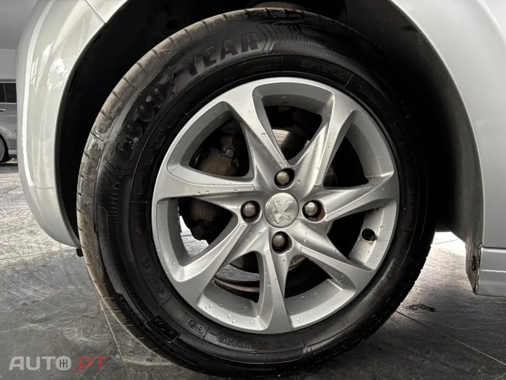 Peugeot 208 1.2 VTi Access