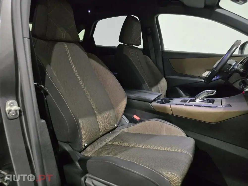 DS DS7 Crossback E-Tense Bastille+ EAT8