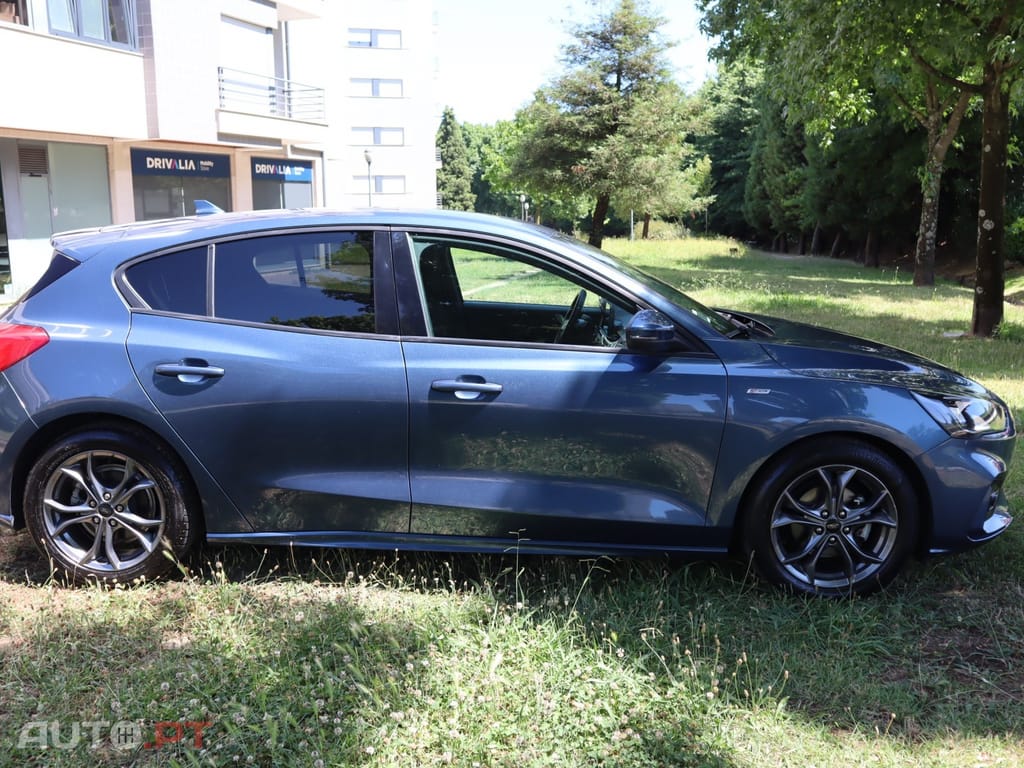 Ford Focus 1.0 EcoBoost MHEV ST-Line