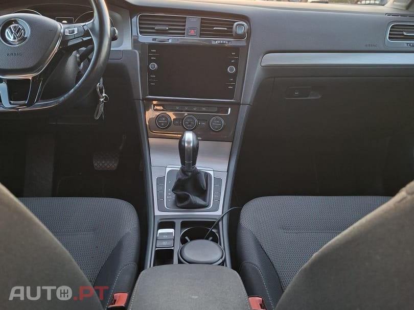Volkswagen Golf 1.6 TDi GPS Edition DSG — fotografia 22