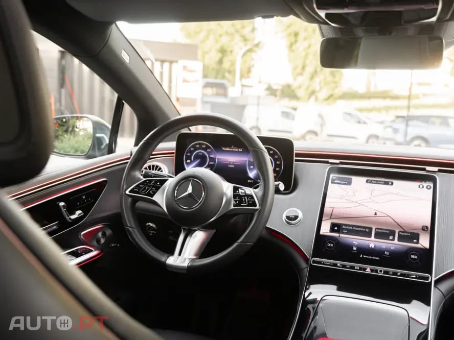 Mercedes-Benz EQE 300 Electric Art