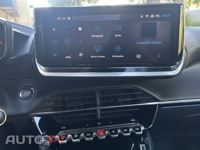 Peugeot 2008 1.2 PureTech GT EAT8 — fotografia 12