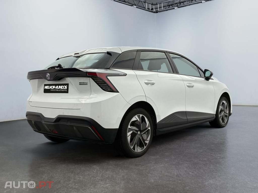 MG MG4 EV Standard 2WD