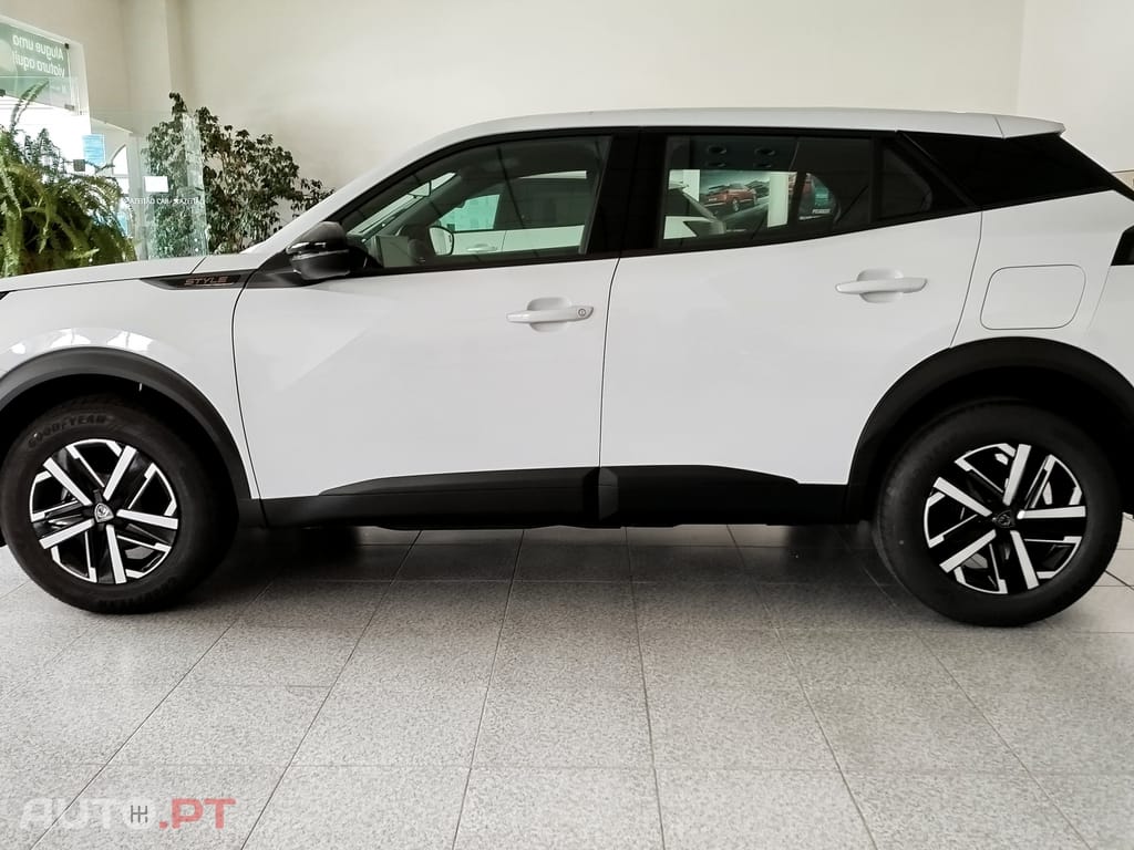 Peugeot 2008 STYLE 1.2 Puretech 100cv