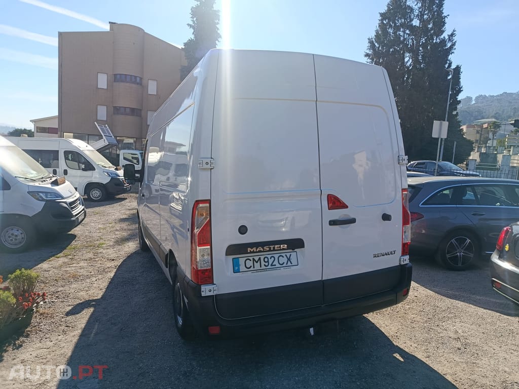 Renault Master 2.3 DCI 130cv L2H2