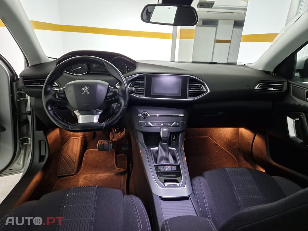 Peugeot 308 1.6 BlueHDi Allure EAT6