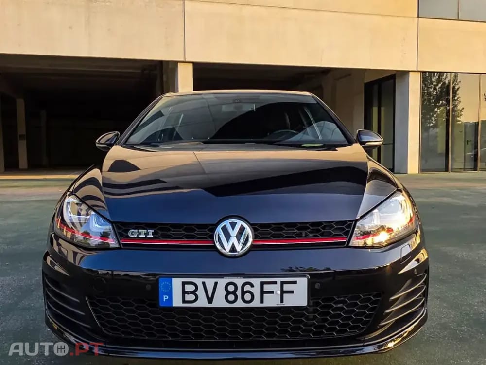 Volkswagen Golf 2.0 TSi GTI