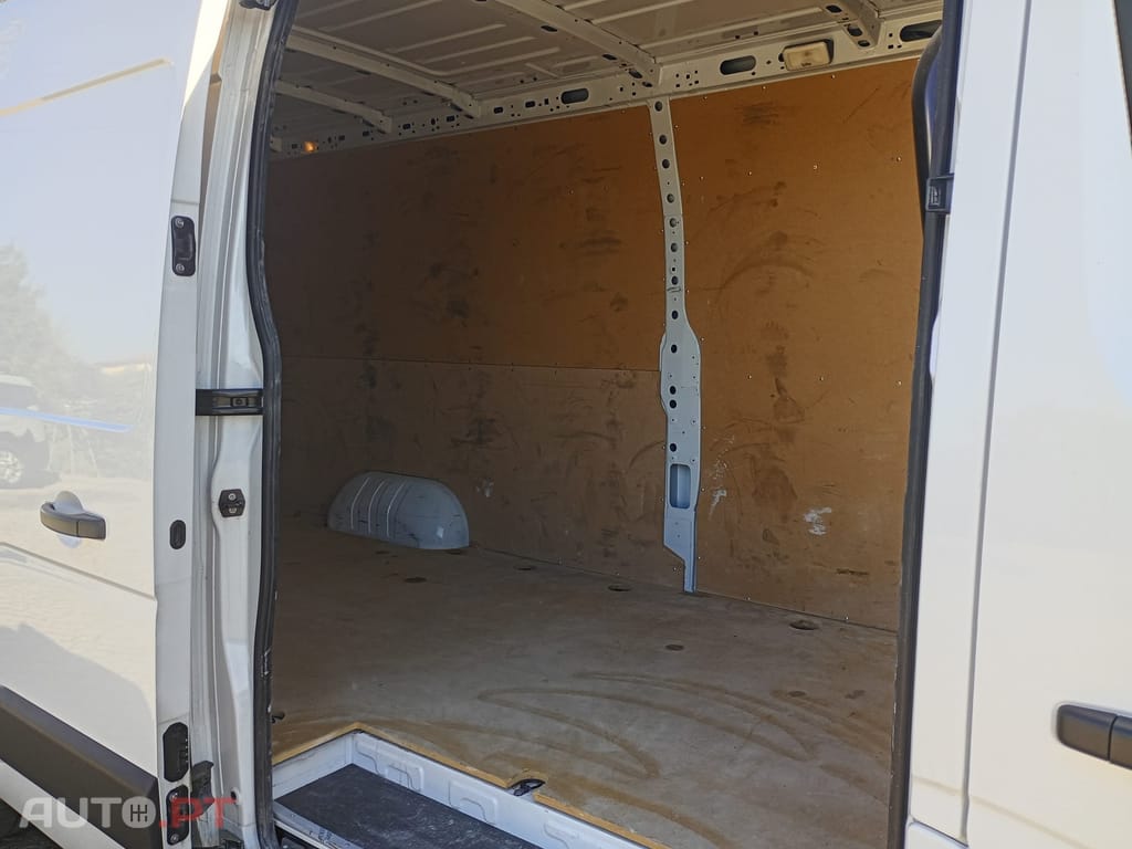 Renault Master 2.3 dCi L4 3.5T CD RD