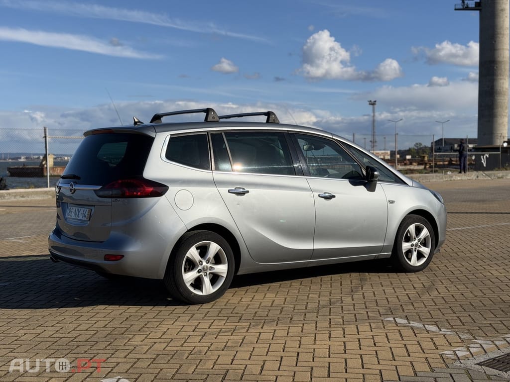 Opel Zafira 2.0 CDTi Cosmo