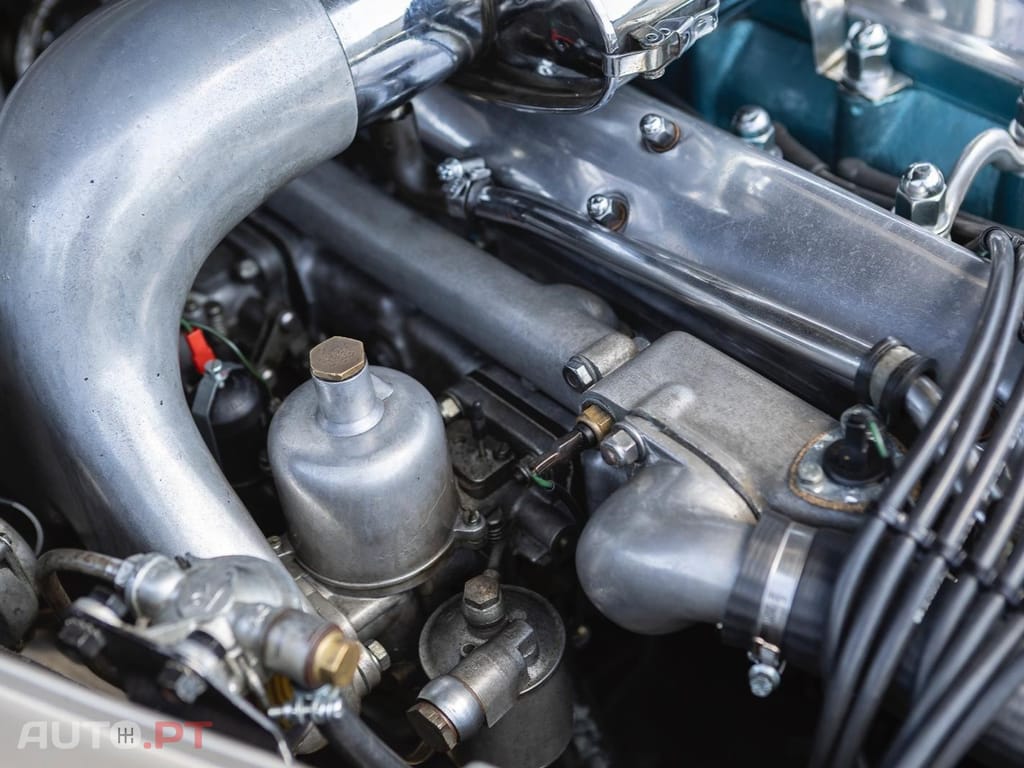 Jaguar S-Type 3.8
