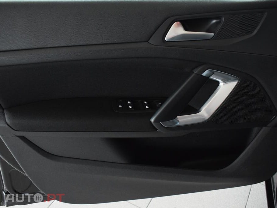 Peugeot 308 1.6 e-HDi Allure J17
