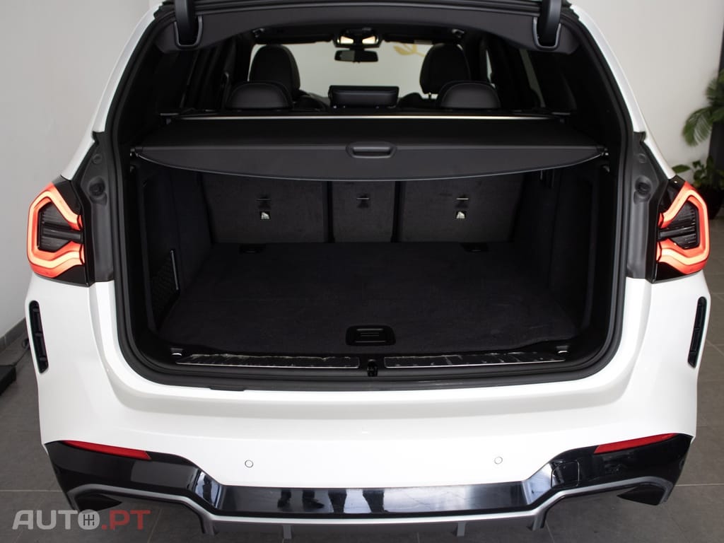 BMW iX3 M Sport Impressive