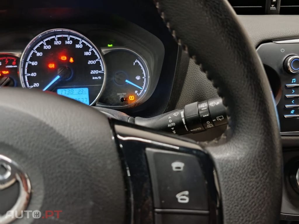 Toyota Yaris 1.0 VVT-i Confort