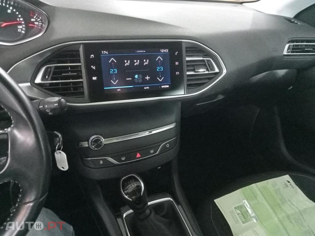 Peugeot 308 1.5 BlueHDi Business Line