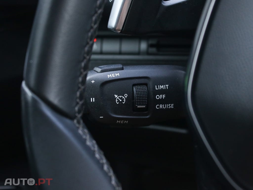 Peugeot 5008 1.2 PureTech Allure EAT8