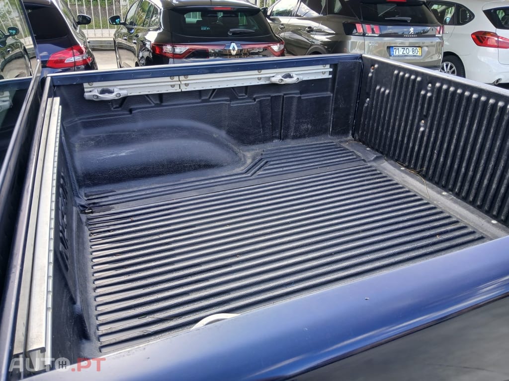 Nissan Navara 2.3 dCi KC 4WD Visia B.Dif.