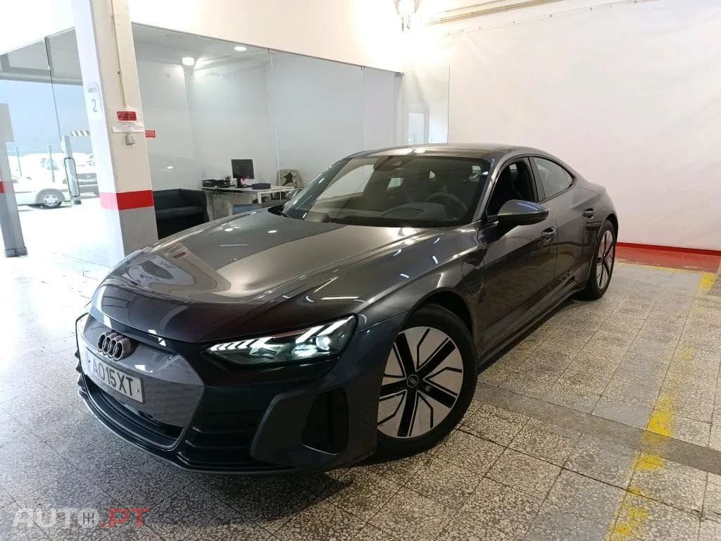 Audi E-Tron quattro