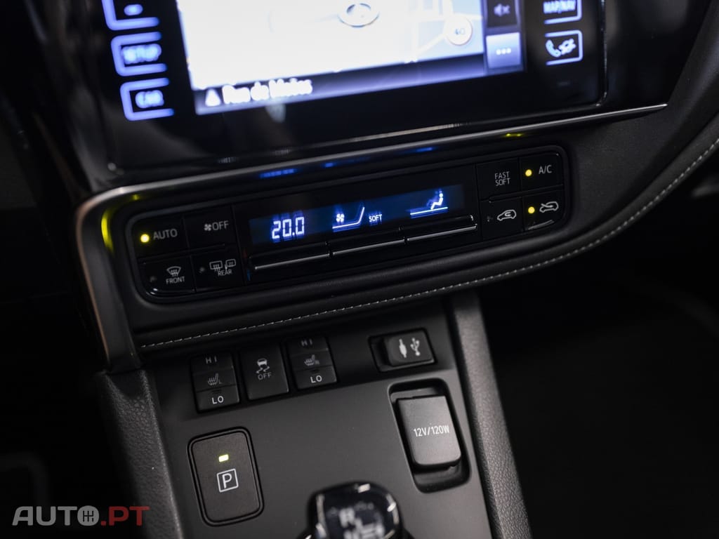 Toyota Auris Touring Sports 1.8 HSD Sport+Navi