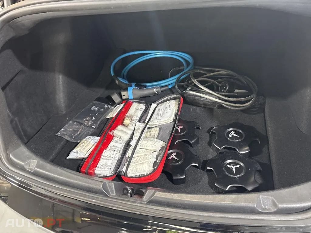 Tesla Model 3 Long-Range Dual Motor AWD
