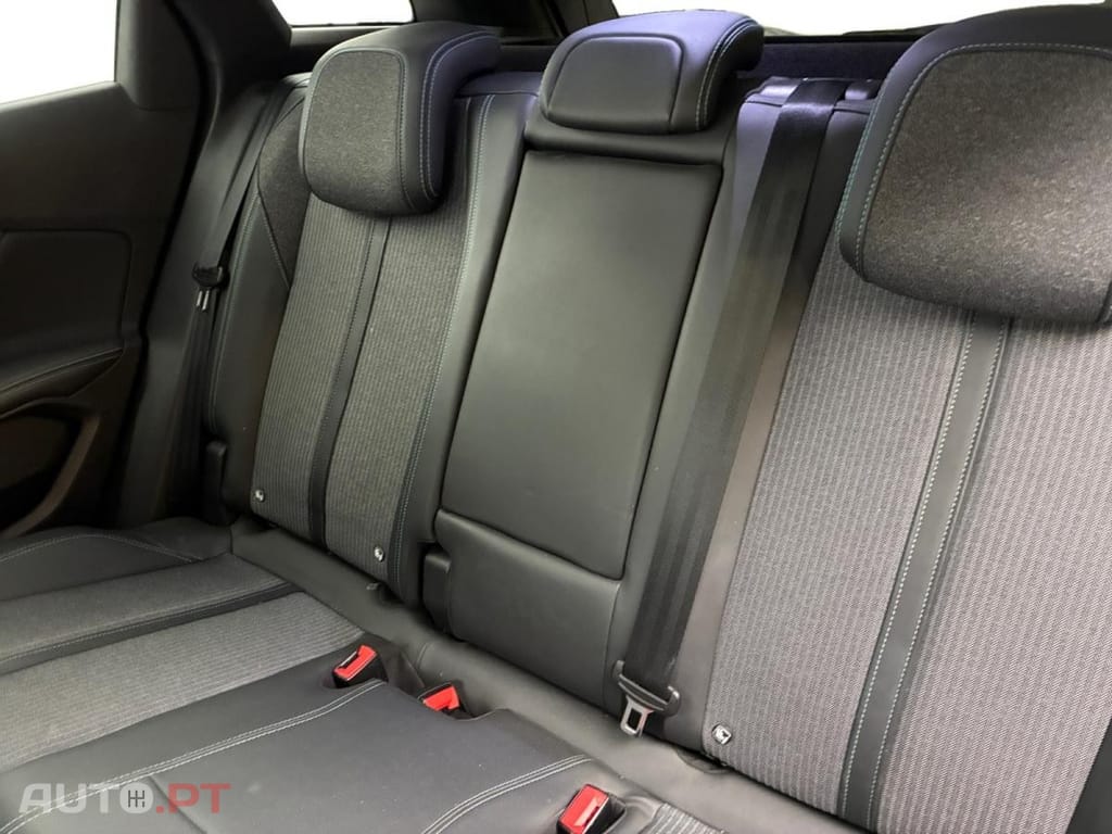 Peugeot 3008 1.6 Hybrid Allure Pack e-EAT8