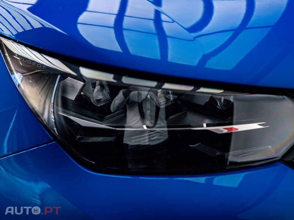 Peugeot E-2008 54 kWh GT