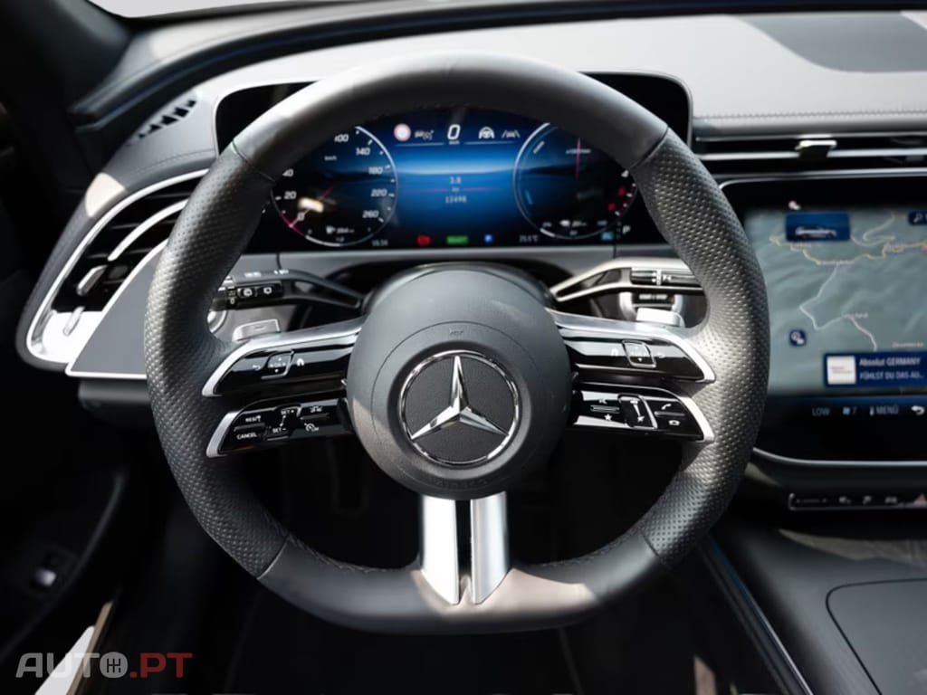 Mercedes-Benz E 300 I.V.A DEDUTIVEL de T AMG