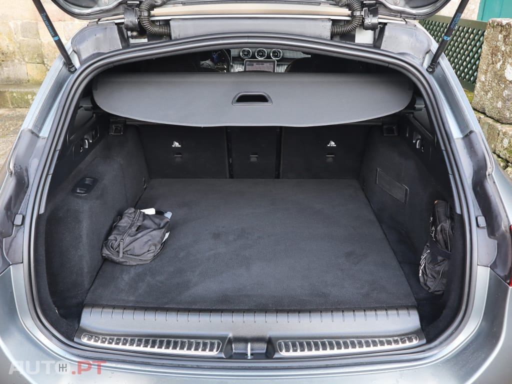 Mercedes-Benz C 300 e AMG Line