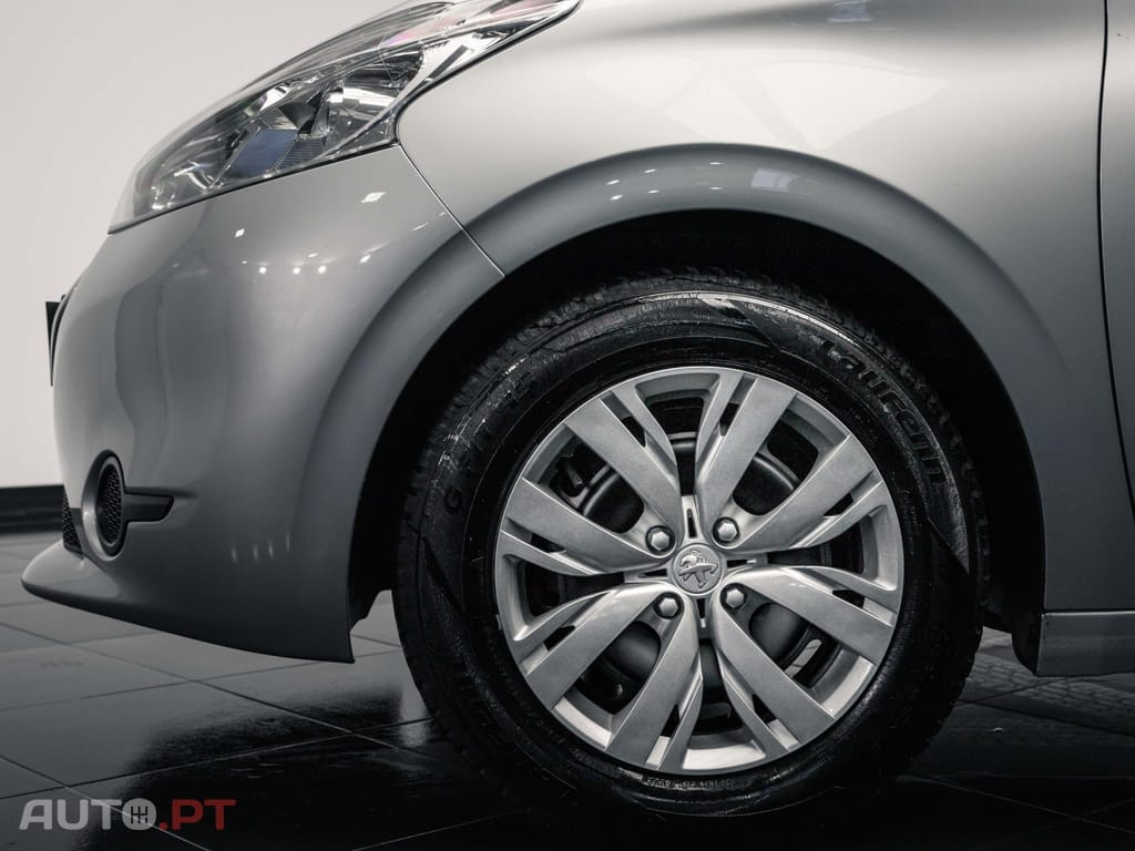 Peugeot 208 1.2 VTi Access