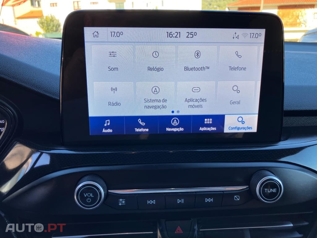 Ford Focus 1.0 EcoBoost Hybrid ST-LINE