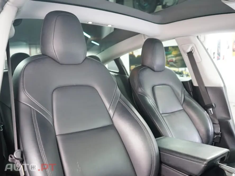 Tesla Model 3 Standard Range Plus RWD