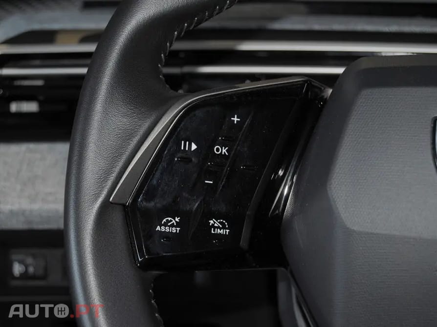 Peugeot 5008 1.2 Hybrid Allure e-DCS6