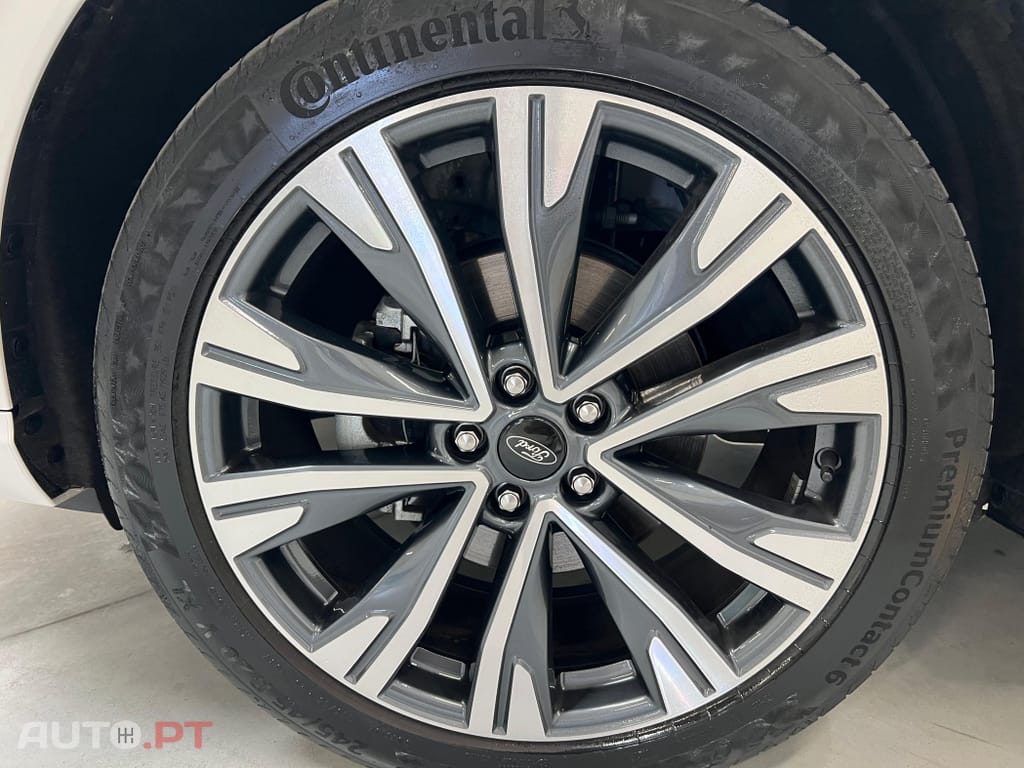 Ford Kuga 2.5 PHEV Vignale