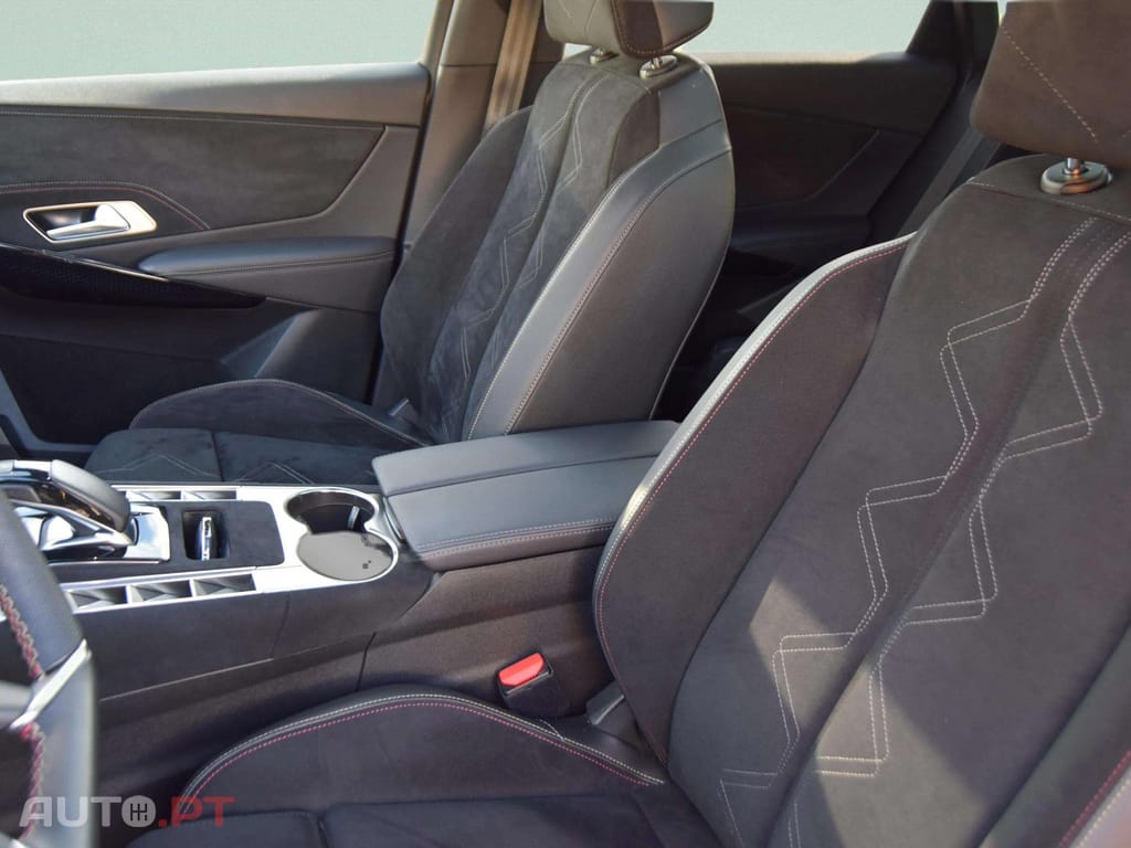 DS DS7 E-Tense 4x4 Performance Line +