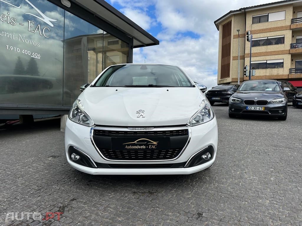 Peugeot 208 1.2 PureTech Signature