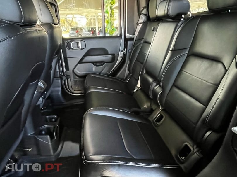 Jeep Gladiator 3.0 CRD Overland AT8