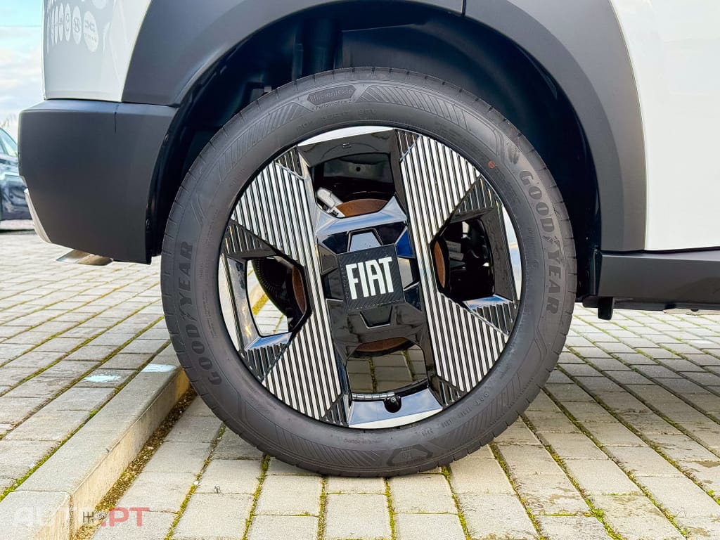 Fiat Grande Panda 1.2 Hybrid La Prima eDCT