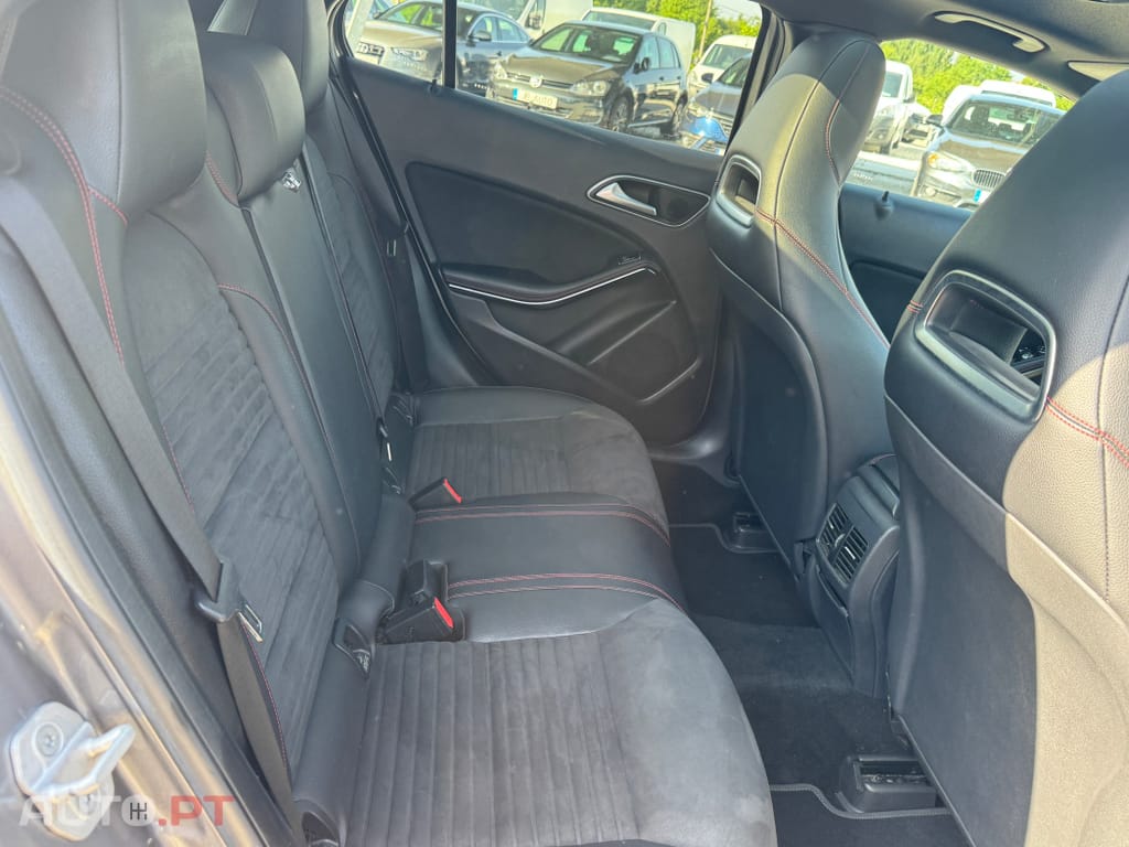 Mercedes-Benz GLA 220 CDi AMG Line
