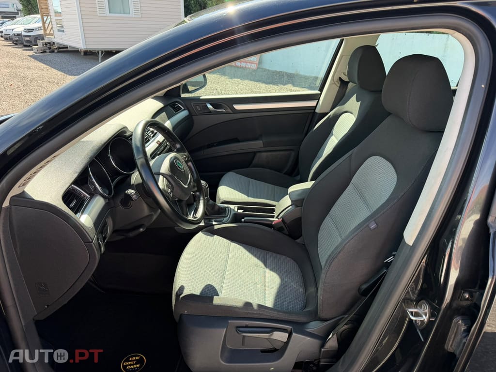 Skoda Superb 1.6 TDi Ambition