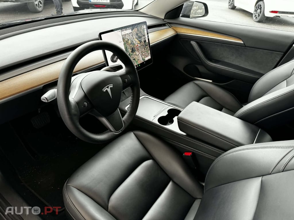 Tesla Model 3 Standard Range Plus RWD