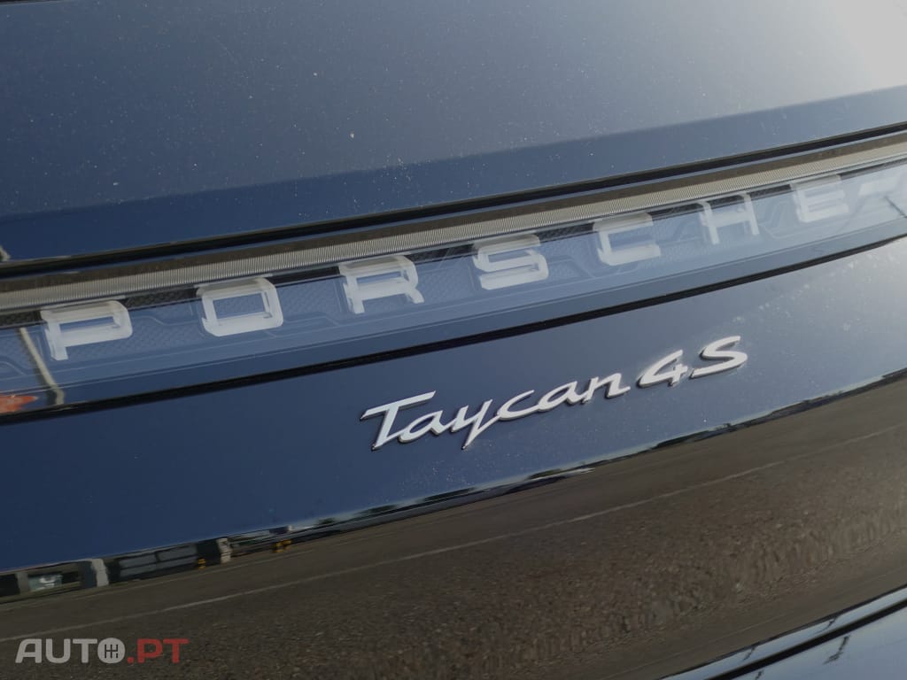 Porsche Taycan 4S