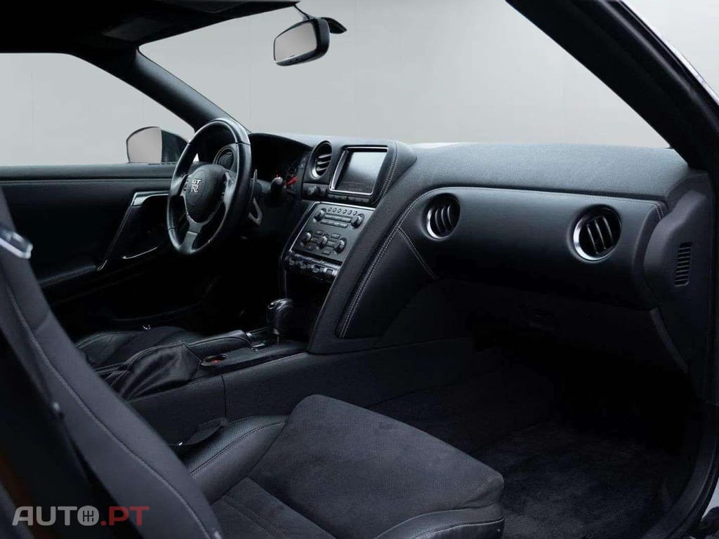 Nissan GT-R Premium
