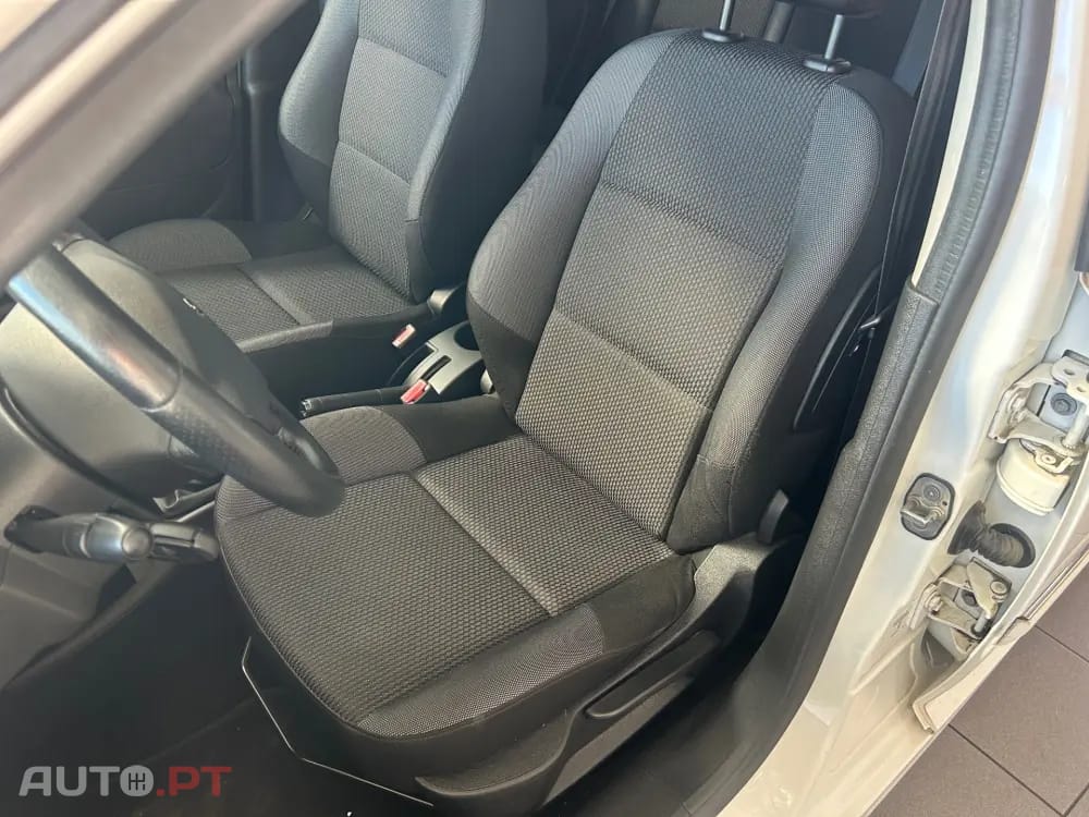 Peugeot 207 1.4 16V Sportium