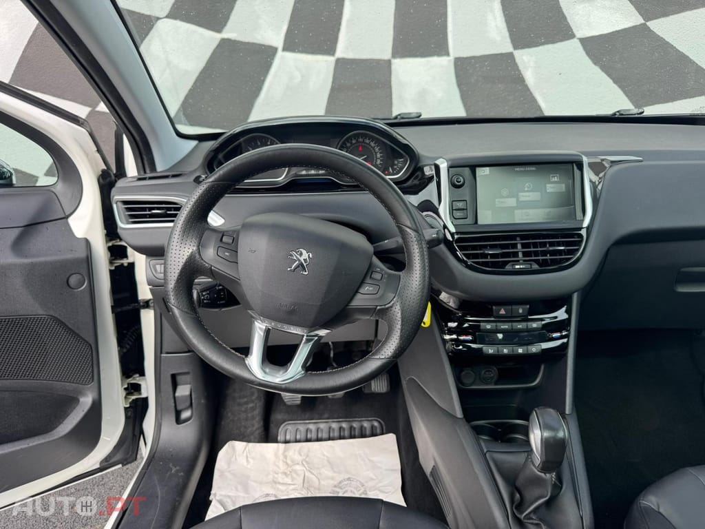 Peugeot 208 1.2 VTi Allure