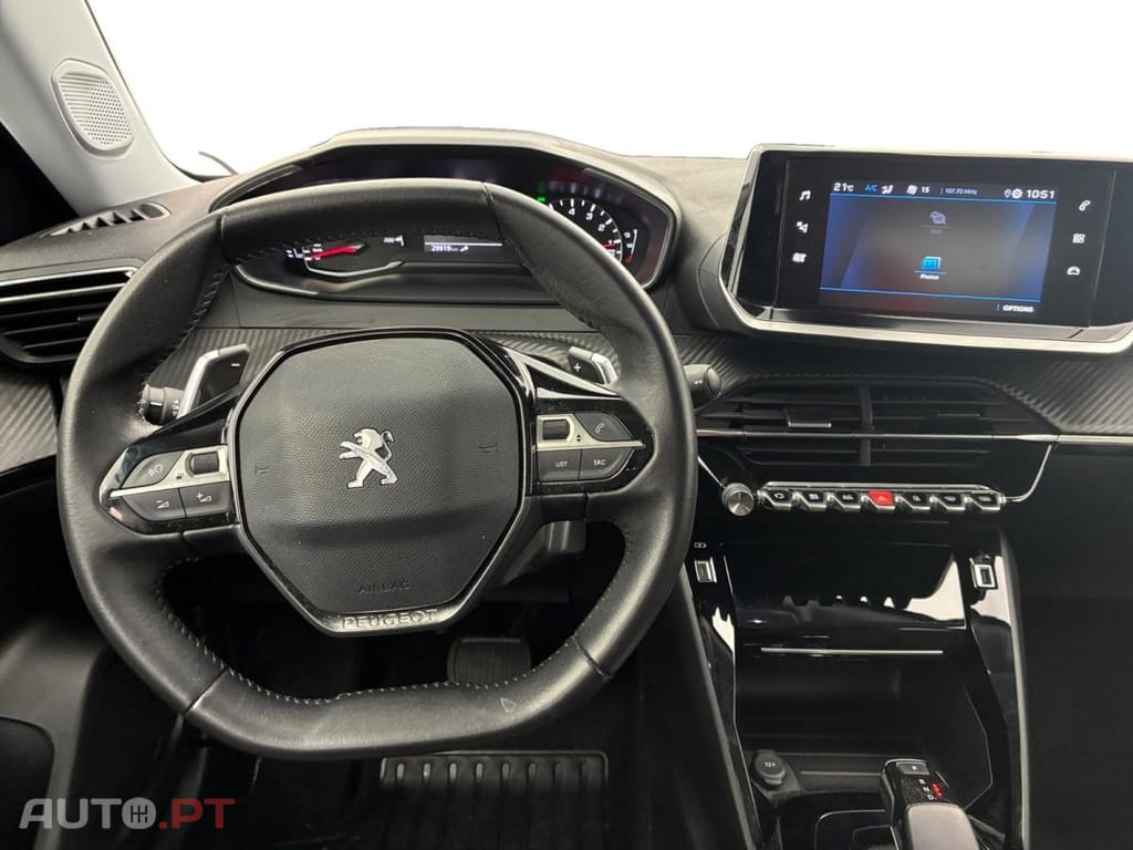 Peugeot 2008 1.2 PureTech Allure EAT8