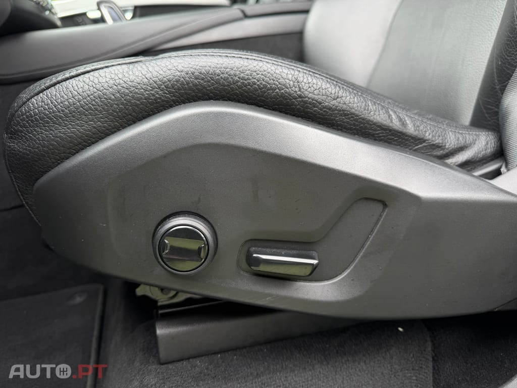 Volvo XC90 2.0 T8 PHEV Inscription Expression AWD