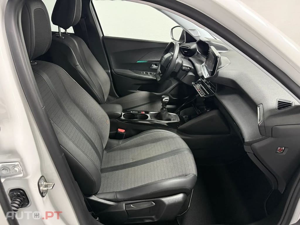 Peugeot 2008 1.2 PureTech Allure
